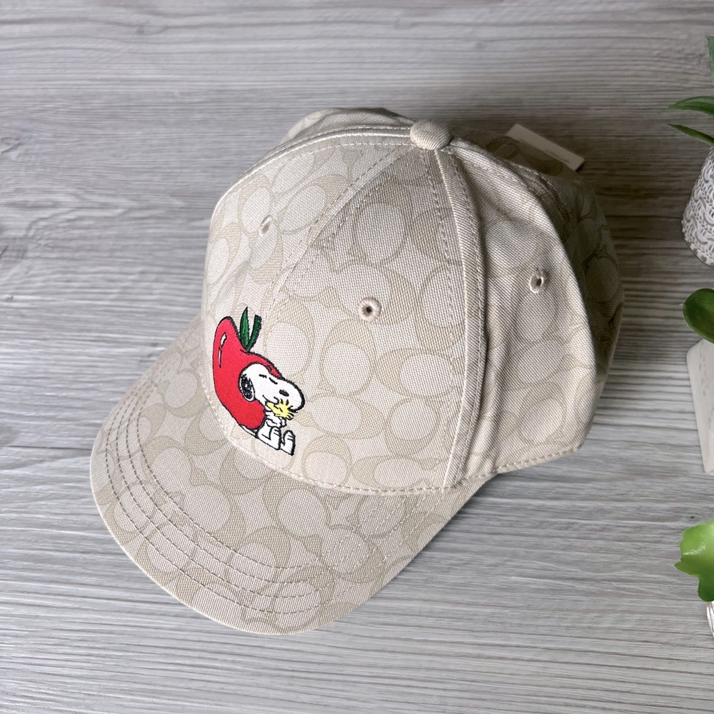 COACH peanuts snoopy signature hat NWT - Picture 5 of 14